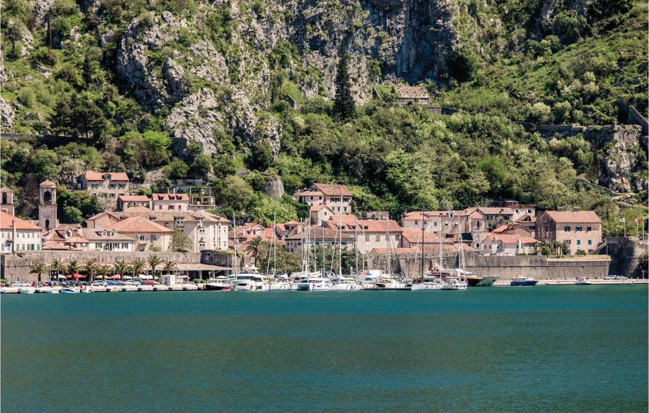 Lovely Home In Kotor With Wifi Exterior foto